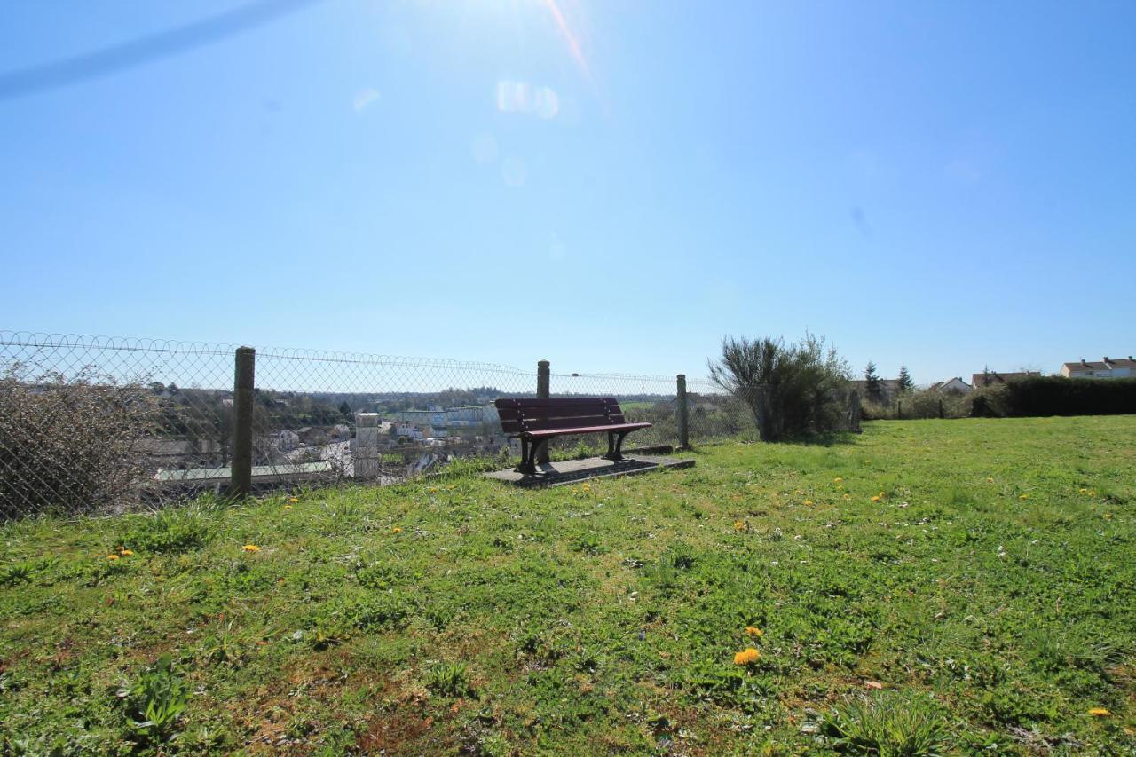 Lacolline-Ponthebert,Com - Appartement Entier Renove -Grand Parking Gratuit, Tout Equipe, Confortable, Netflix Et Amazon Prime Gratuits Et Illimites, Matelas Emma, Lave Linge, Vue Sur La Vallee, Rdc Bagian luar foto